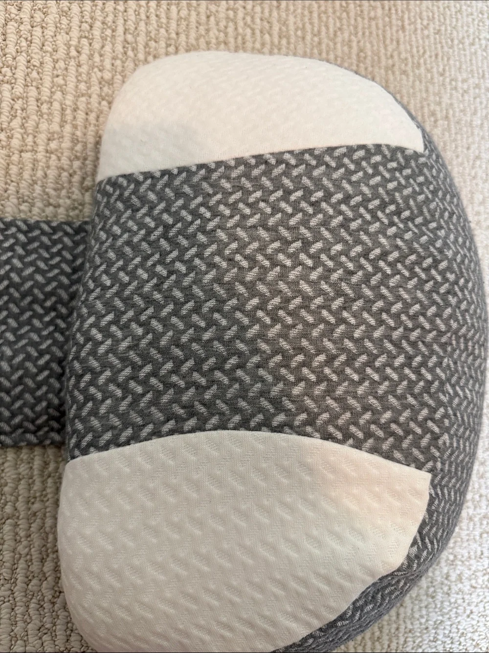 Momcozy lightly used